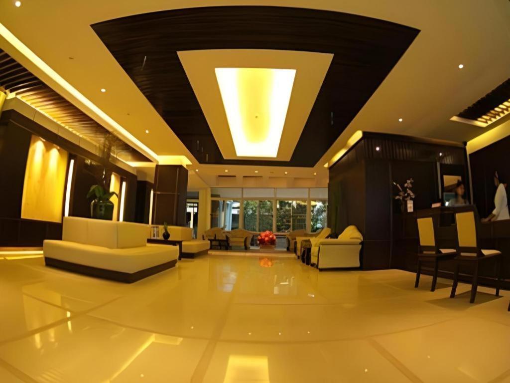 R-Con Residence Pattaya Buitenkant foto