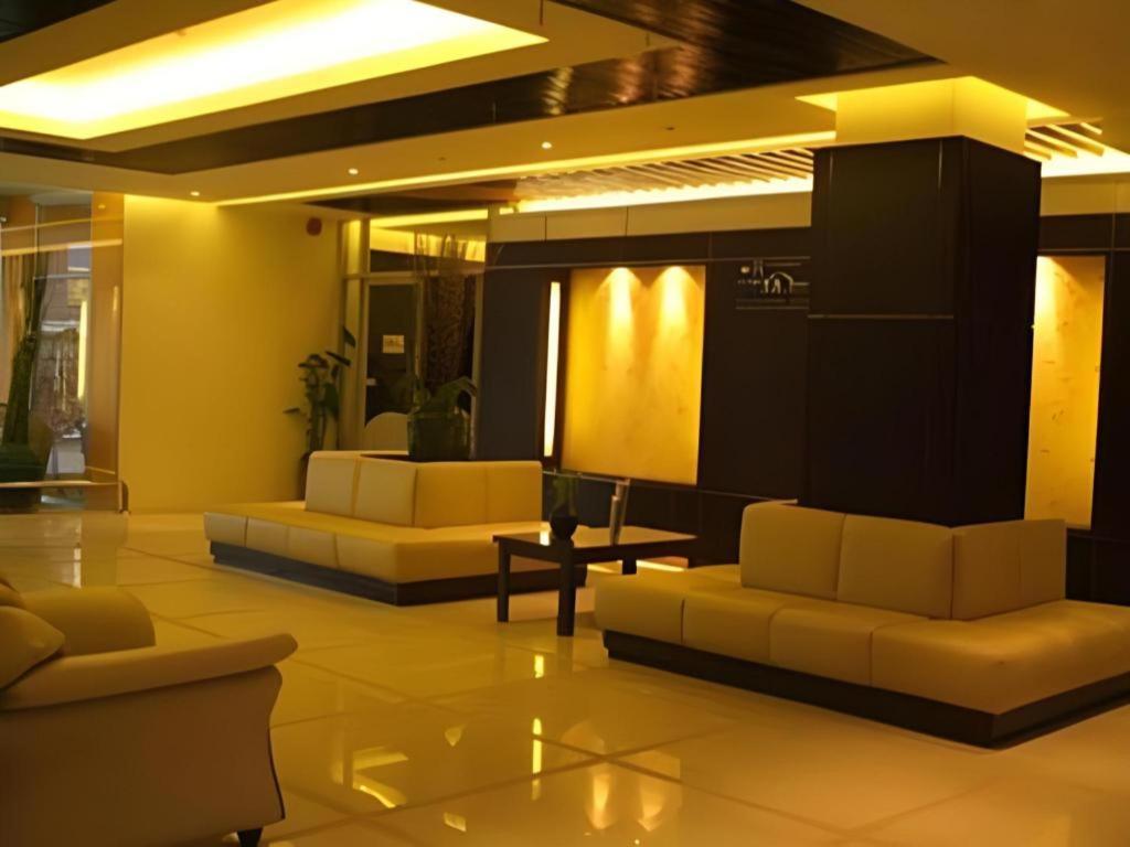 R-Con Residence Pattaya Buitenkant foto