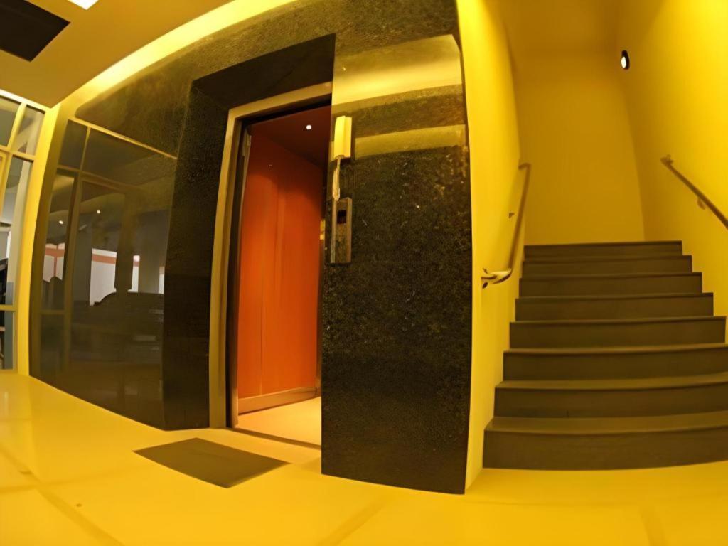 R-Con Residence Pattaya Buitenkant foto