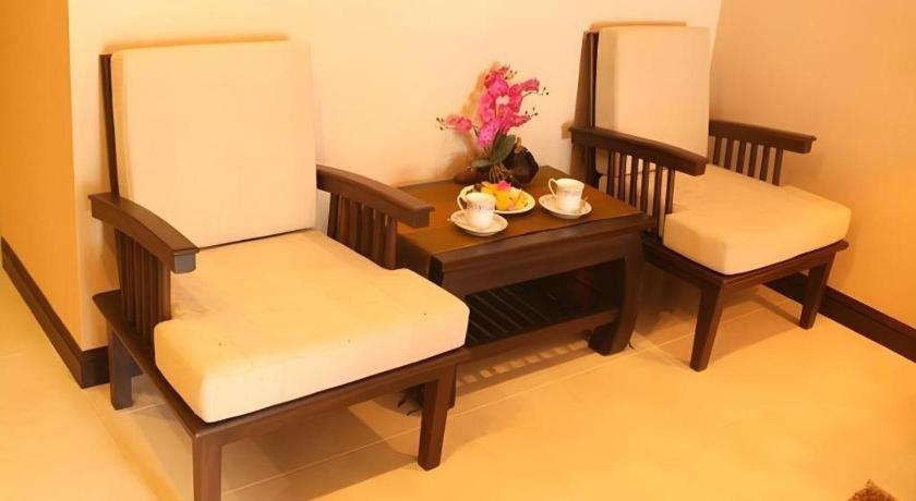 R-Con Residence Pattaya Buitenkant foto